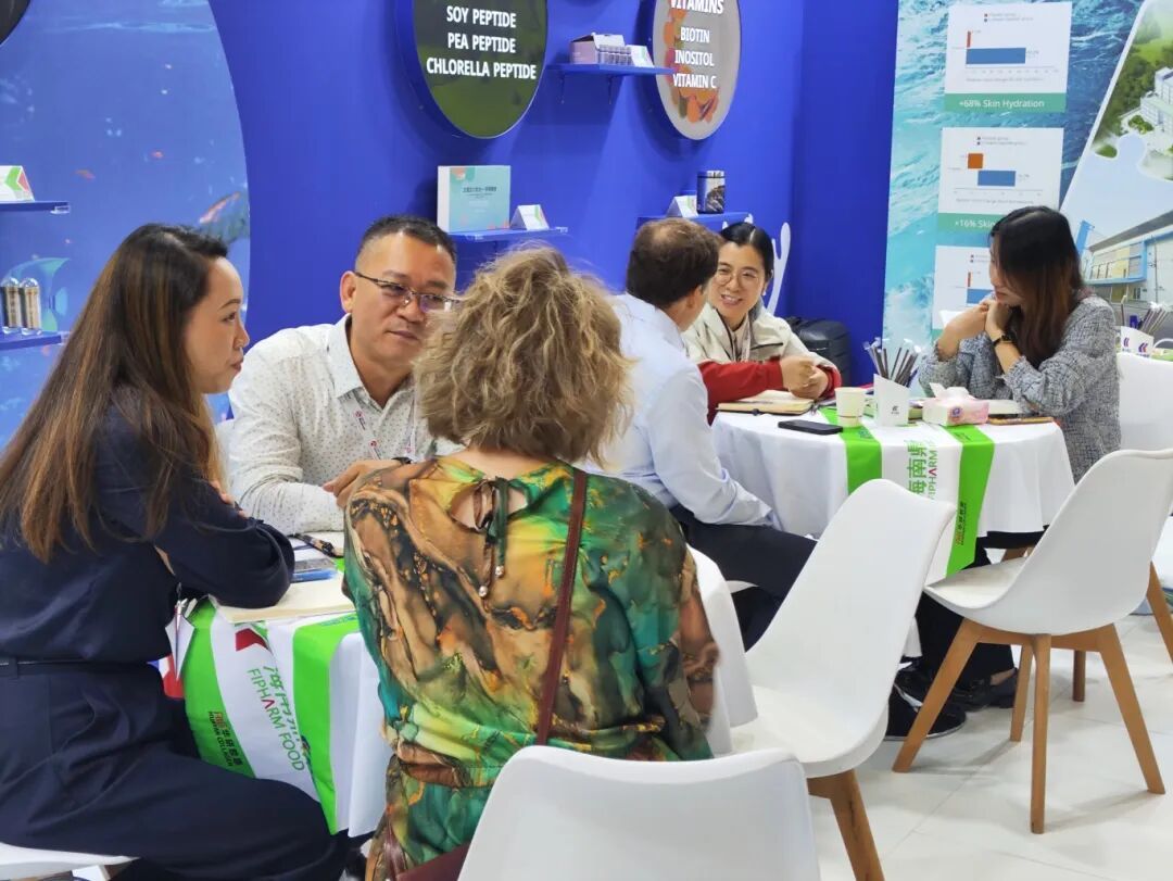 展会现场｜华研&鼎研参展VITAFOODS EUROPE 2026